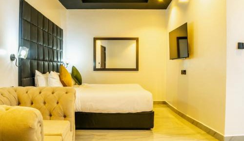 Deluxe Double or Twin Room