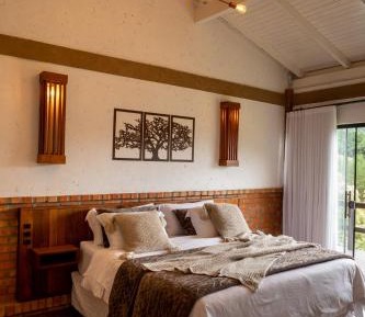 Deluxe Suite with Spa Bath