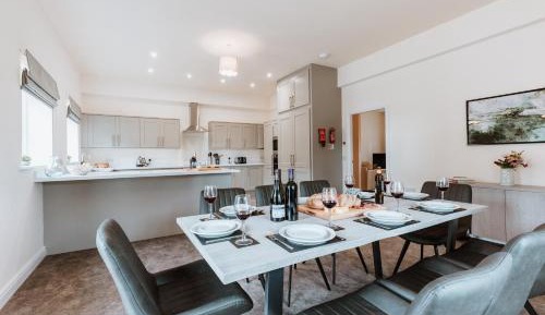 Four-Bedroom Apartment