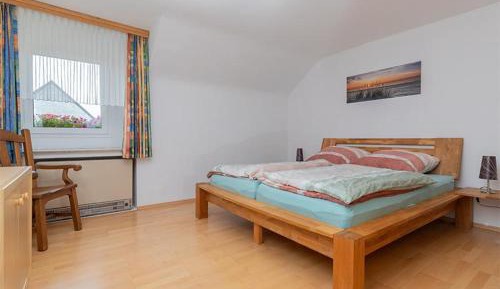 One-Bedroom Apartment with Shower