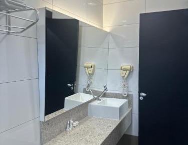 Deluxe Room (2 Adults + 1 Child)