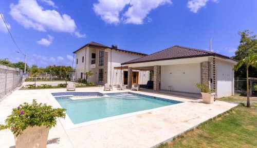 Deluxe Villa