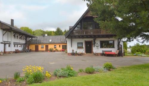 Three-Bedroom Holiday Home 
