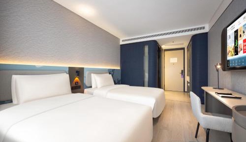 Light Double Room