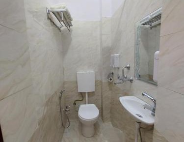 Deluxe Room (2 Adults + 1 Child)