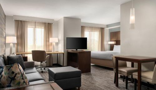 King Studio with Sofa Bed