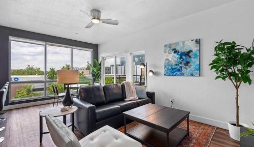 Two-Bedroom Deluxe Apartment