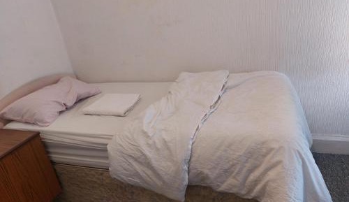 Single Room with Shared Shower and Toilet