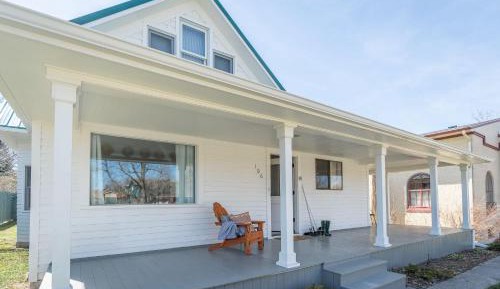 Three-Bedroom Holiday Home 