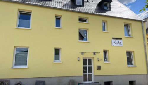 Superior One-Bedroom Apartment