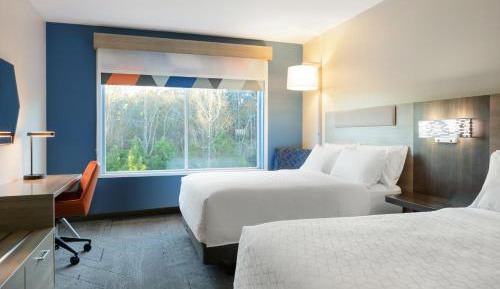 Queen Room with Two Queen Beds - Hearing Accessible/Non-Smoking