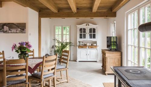 One-Bedroom Holiday Home