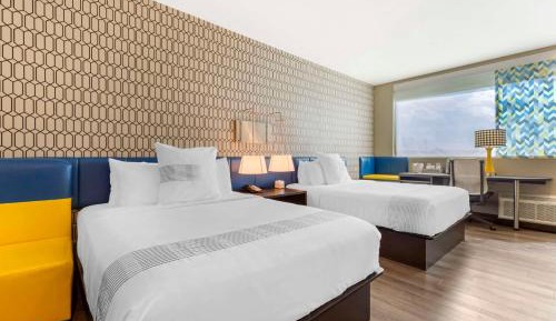 Queen Room with Two Queen Beds - Non-Smoking