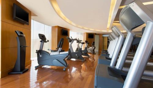 Executive Suite, 1 King, City view, Poolside