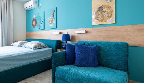 King Studio with Sofa Bed