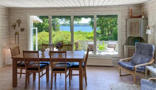 Three-Bedroom Holiday Home 