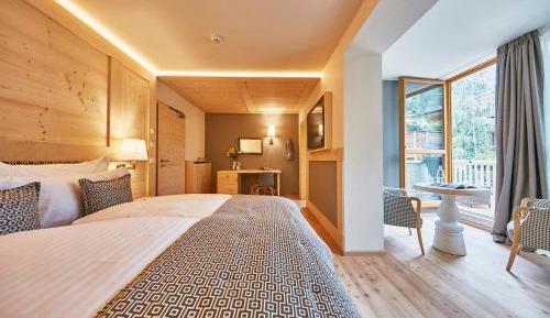 Junior Suite with Garden View