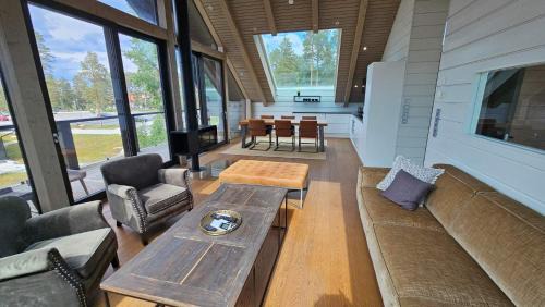 Three-Bedroom Apartment - High Floor
