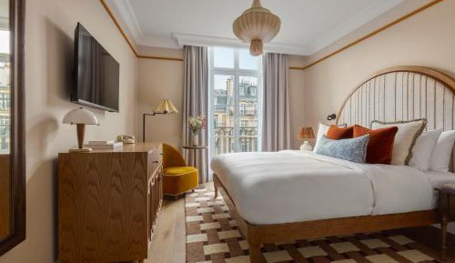 Classic Room - City View 