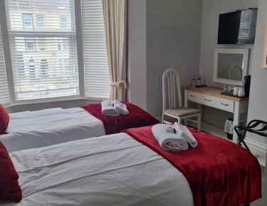 Twin Room - First Floor