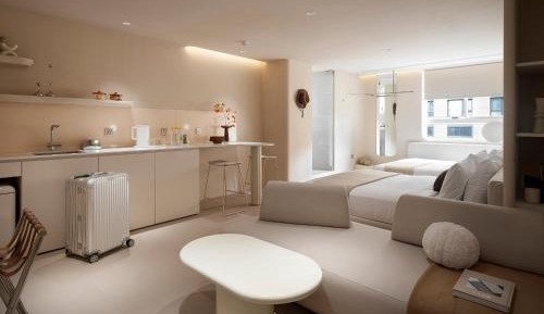 Deluxe Quadruple Suite