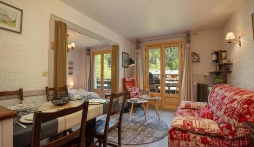 Studio with Mountain View