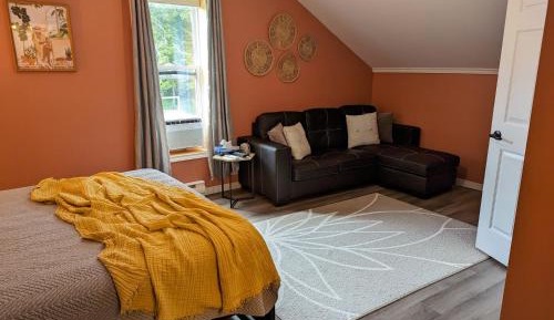 Queen Room