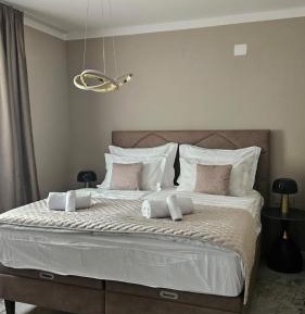 Suite Deluxe with Terrace and Outside Jacuzzi 
