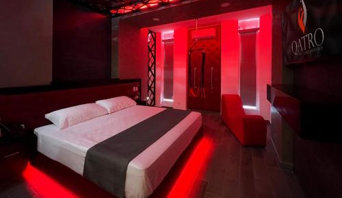 Deluxe King Suite