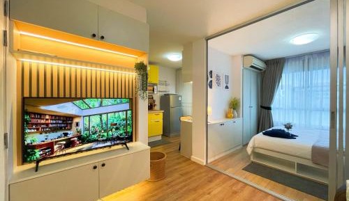 One-Bedroom Apartment