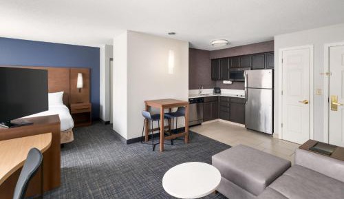 Queen Studio with Sofa Bed