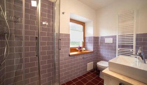 Single Room with Private Bathroom