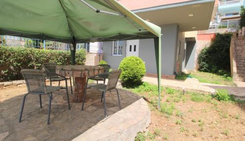 Apartment with Garden View
