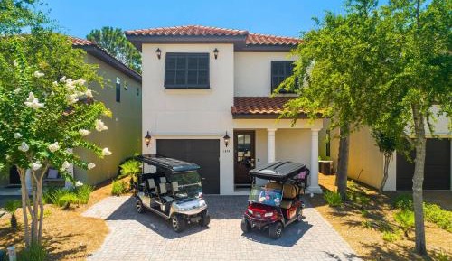 Four-Bedroom Holiday Home