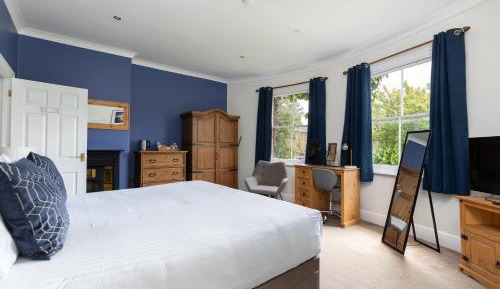 Superior Deluxe Double or Twin Room 