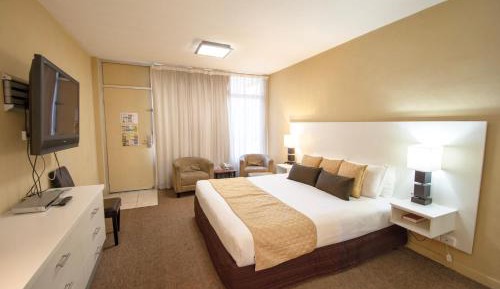 Deluxe King Suite