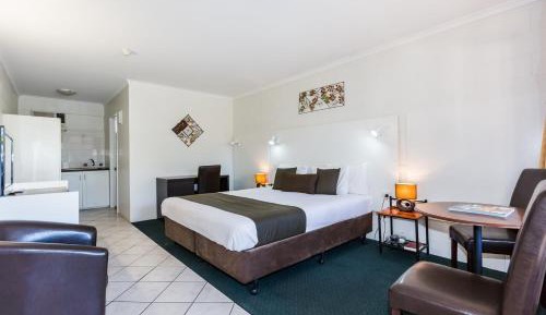 Deluxe King Room