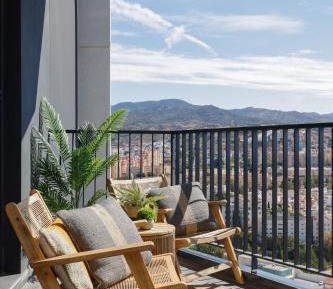 Two-Bedroom Deluxe Apartment with Balcony