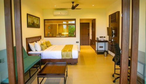 Deluxe Queen Room