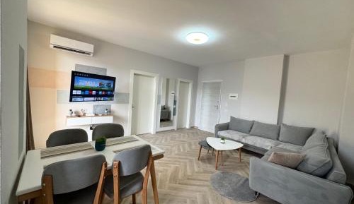 One-Bedroom Apartment with Balcony