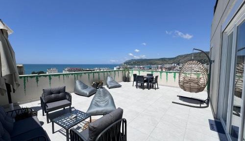 Two-Bedroom Apartment with Terrace and Sea View