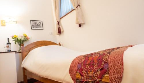 Single Room with Private External Bathroom