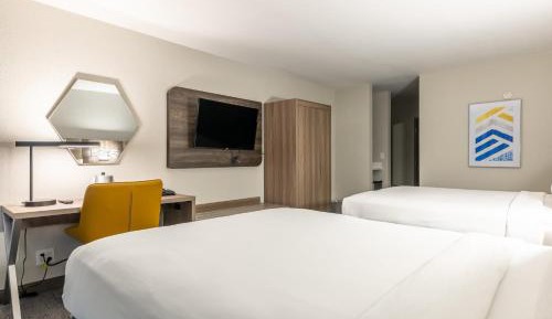 Standard Room with Two Queen Beds