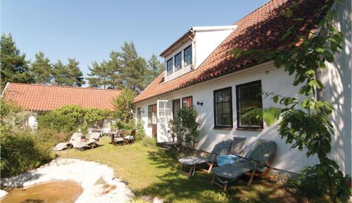 Three-Bedroom Holiday Home 