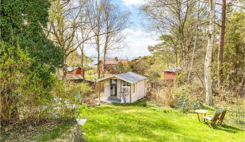 One-Bedroom Holiday Home