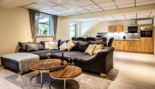 Two-Bedroom Deluxe Apartment with Balcony