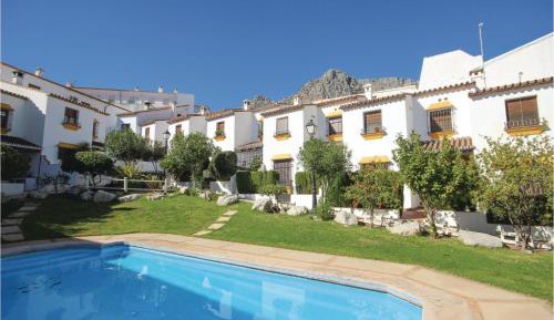 Two-Bedroom Holiday Home