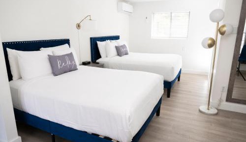 Room with Two Double Beds - No Pets