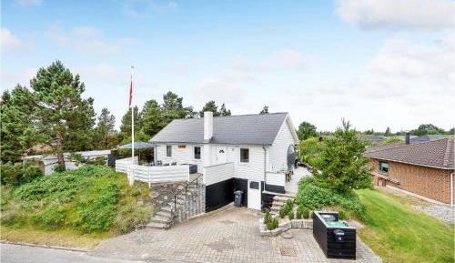 Two-Bedroom Holiday Home