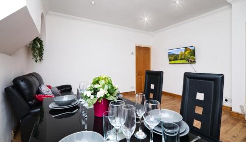 Villa with Garden View